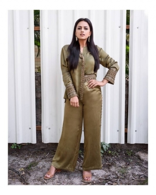 Shraddha Srinath Photos - 3 of 12