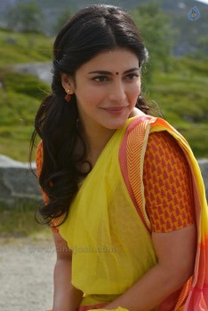 Shruti Haasan New Stills - 5 of 30