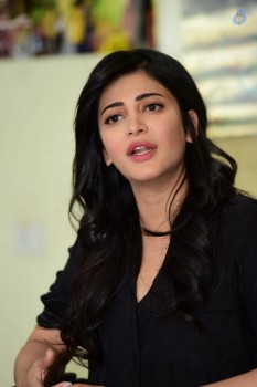 Shruti Haasan Pics - 10 of 38