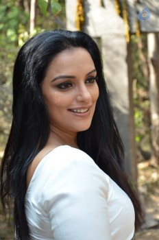 Shweta Menon New photos - 12 of 29