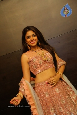 Siddhi Idnani Pictures - 8 of 12