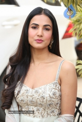 Sonal Chauhan Interview Photos - 8 of 34