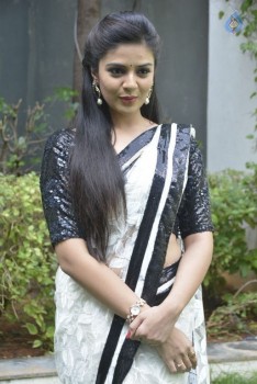 Sreemukhi New Photos - 20 of 39