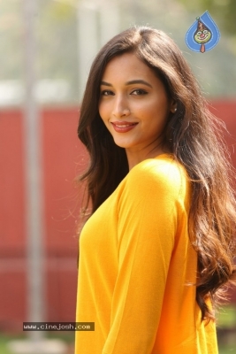 Srinidhi Shetty Photos - 15 of 20