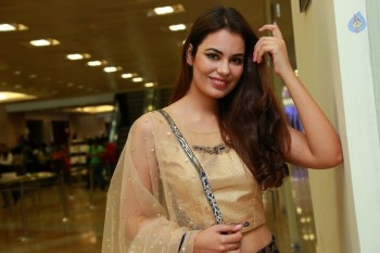 Srishti Rana Stills - 14 of 24