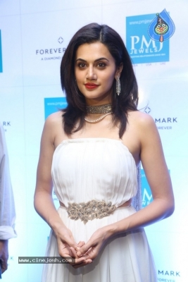 Taapsee Pannu New Stills - 5 of 17