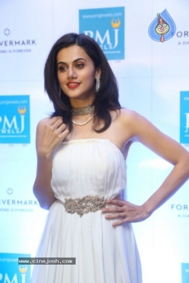 Taapsee Pannu New Stills - 14 of 17