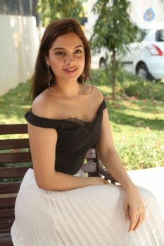 Tanya Hope Photos - 33 of 59