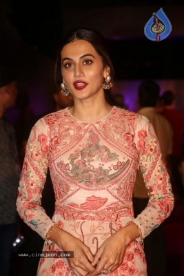 Tapsee At Zee Apsara Awards - 18 of 21