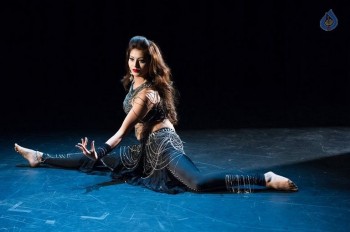 Urvashi Rautela New Photos - 7 of 9