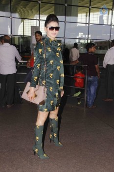 Urvashi Rautela New Pics - 1 of 13