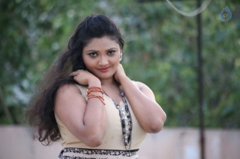 Vasavi Reddy New Photos - 4 of 15