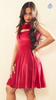 Vennela in Veeri Veeri Gummadi Pandu - 3 of 34