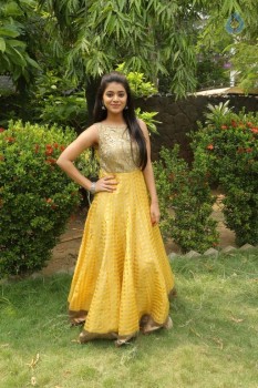 Yamini Bhaskar New Gallery - 3 of 21