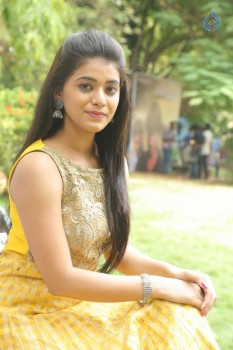 Yamini Bhaskar New Gallery - 9 of 21