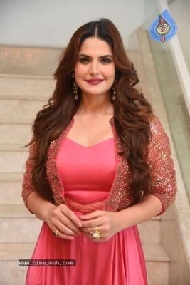 Zareen Khan Photos - 10 of 15