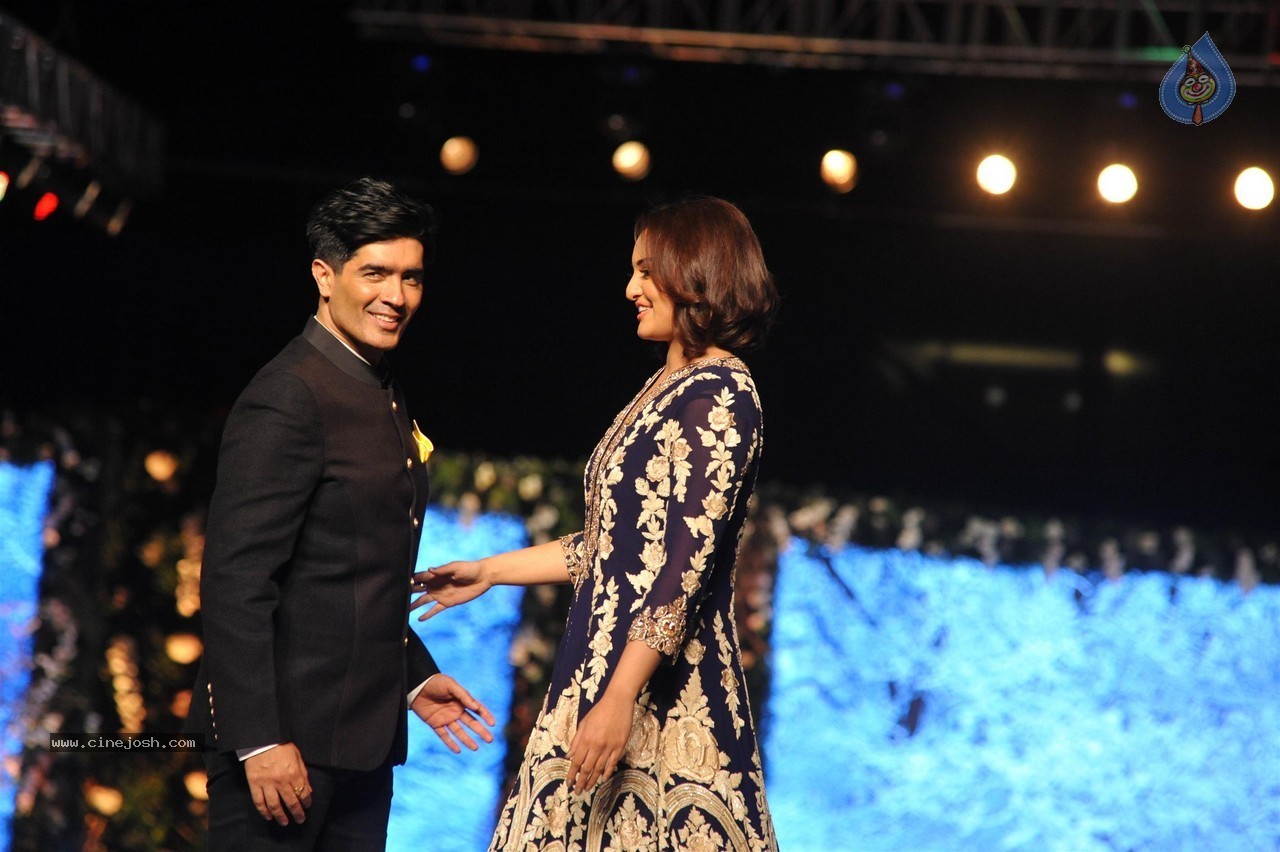 10th Annual Caring with Style Fashion Show - 14 / 141 photos