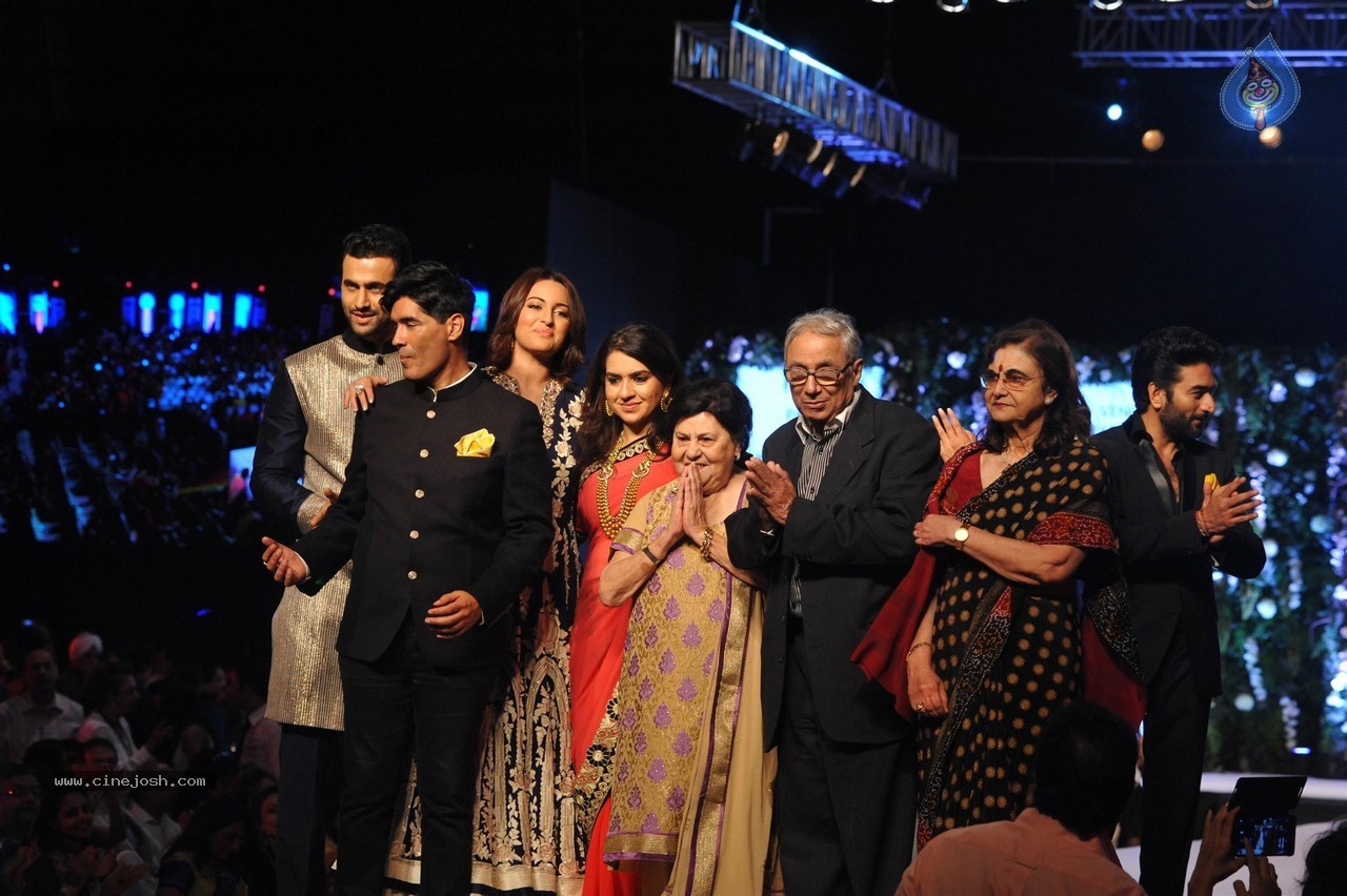 10th Annual Caring with Style Fashion Show - 18 / 141 photos