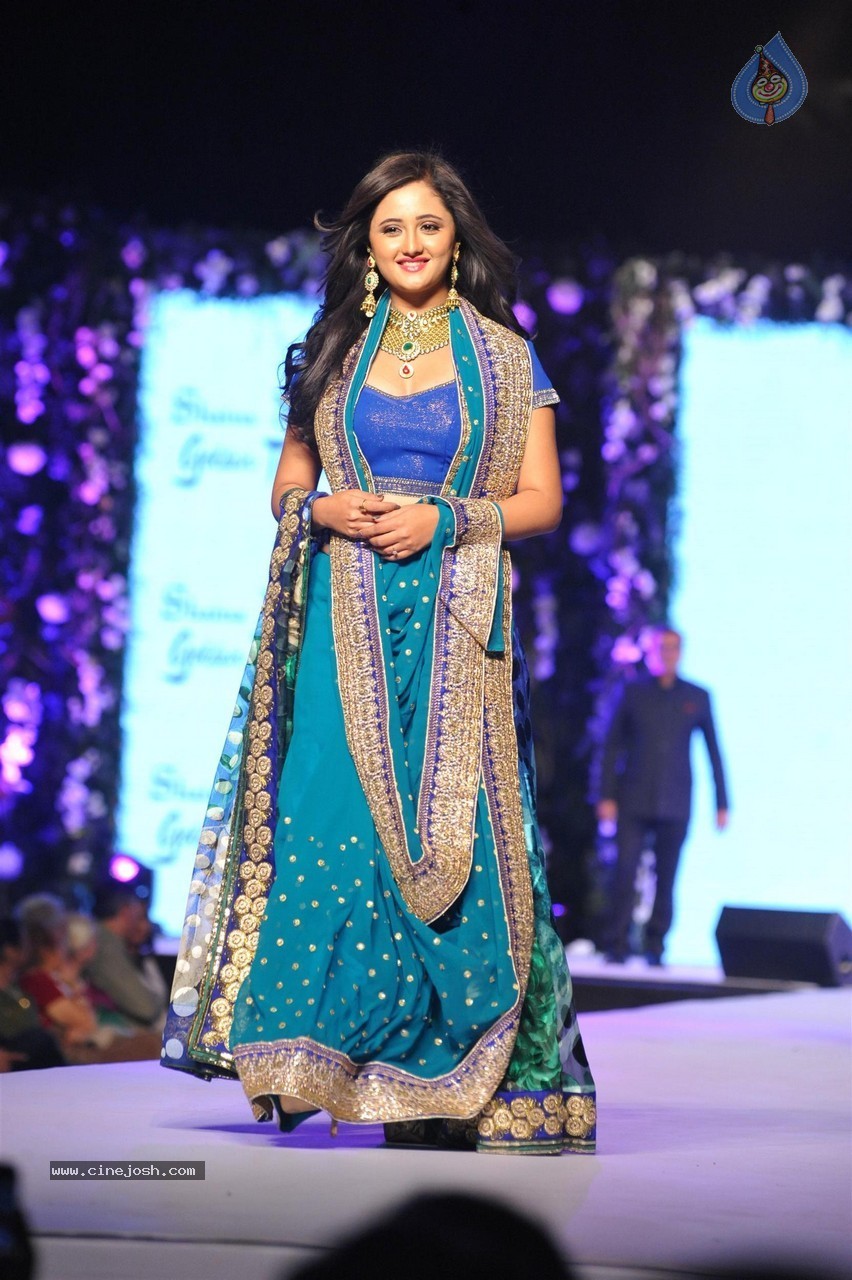 10th Annual Caring with Style Fashion Show - 77 / 141 photos