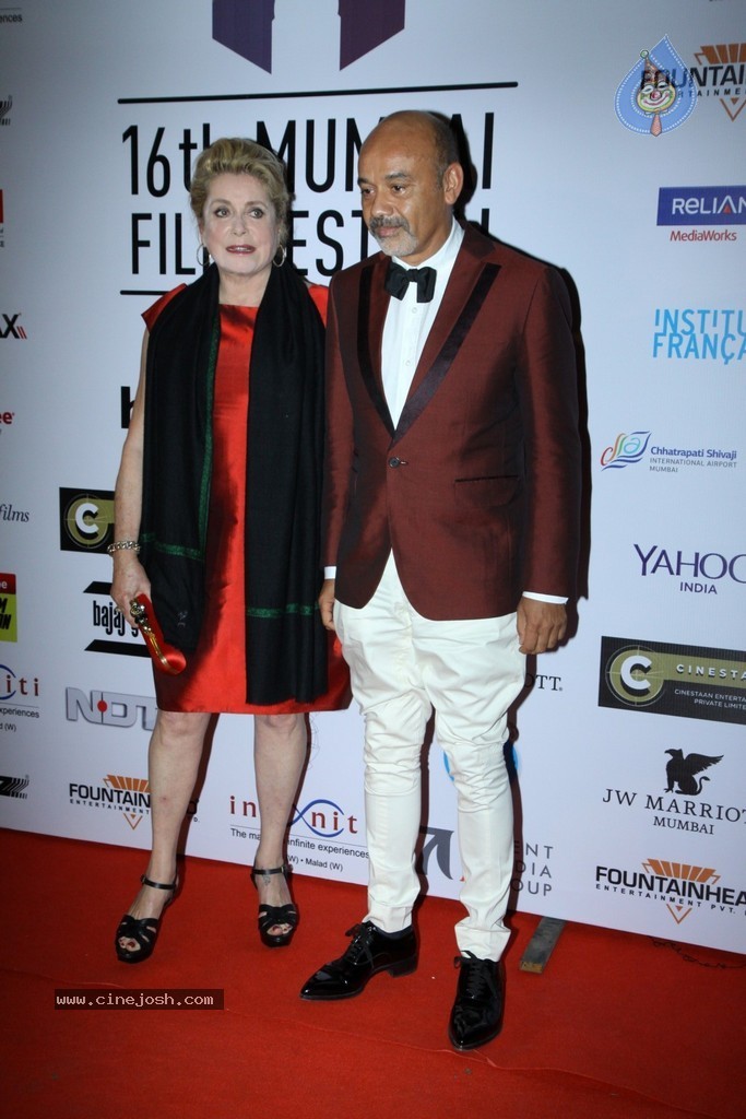 16th Mumbai Film Festival Opening Ceremony - 37 / 168 photos