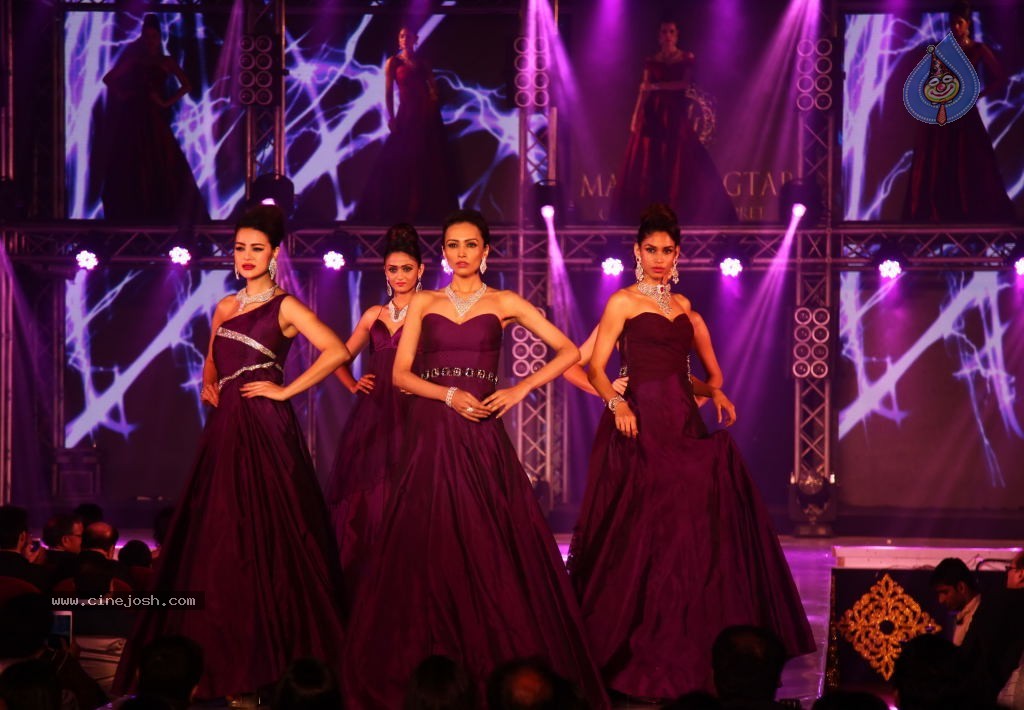 1st India Bullion Jewellery Awards 2013 n Fashion Show - 15 / 78 photos