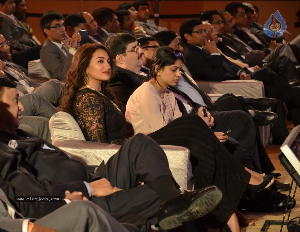 1st India Bullion Jewellery Awards 2013 n Fashion Show - 33 / 78 photos