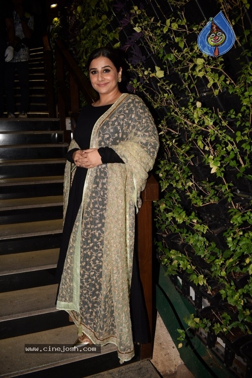 2nd Edition Of Powerbrand Bollywood Film Journalist Award - 4 / 9 photos