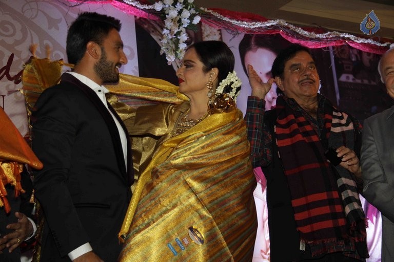 3rd National Yash Chopra Memorial Award Presentation - 29 / 84 photos