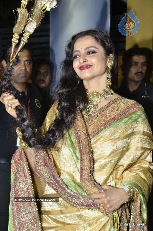 56th Idea Filmfare Awards 2010 - 116 / 266 photos