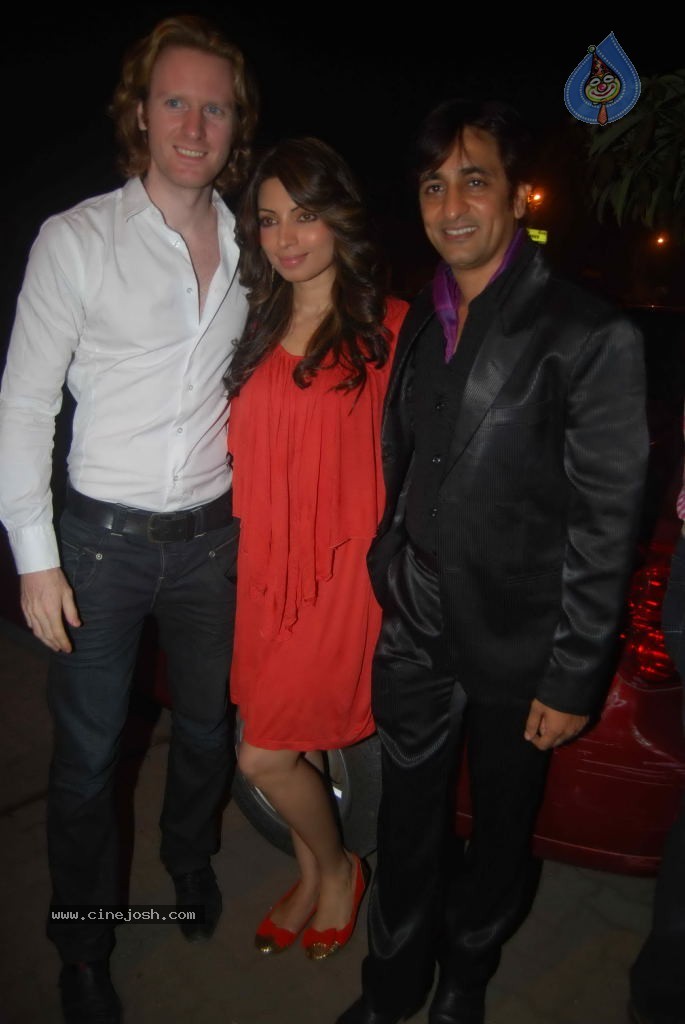 7 Flags Restaurant Launch - 41 / 49 photos