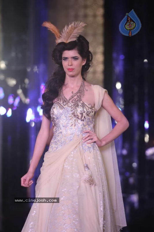 Aamby Valley India Bridal Week Day 1 All Shows  - 14 / 90 photos