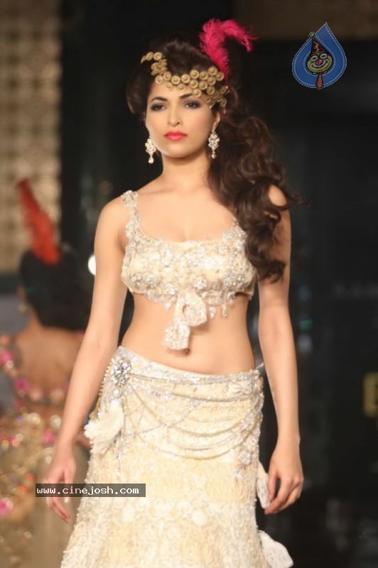 Aamby Valley India Bridal Week Day 1 All Shows  - 26 / 90 photos