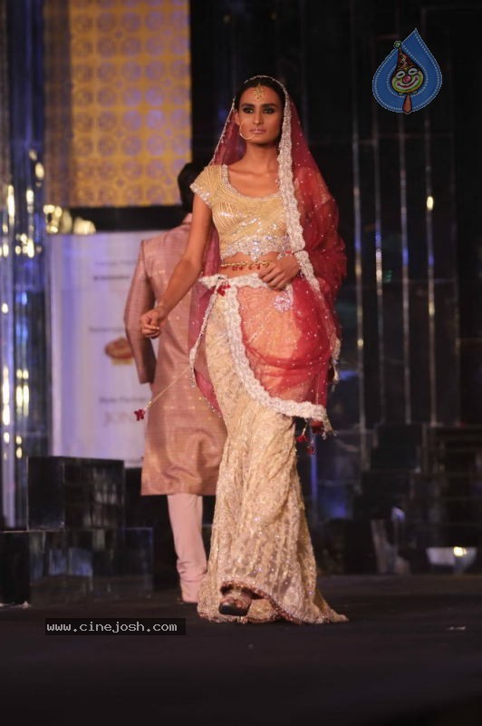 Aamby Valley India Bridal Week Day 1 All Shows  - 38 / 90 photos
