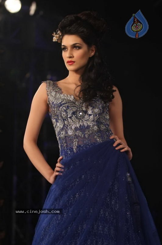 Aamby Valley India Bridal Week Day 1 All Shows  - 50 / 90 photos