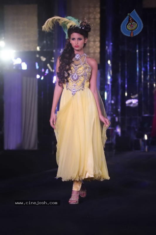 Aamby Valley India Bridal Week Day 1 All Shows  - 58 / 90 photos