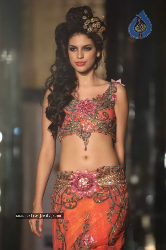 Aamby Valley India Bridal Week Day 1 All Shows  - 66 / 90 photos