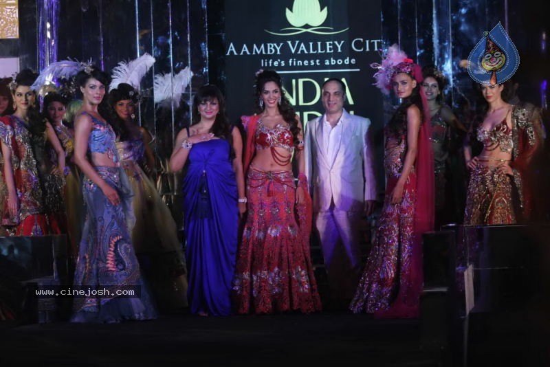 Aamby Valley India Bridal Week Day 1 All Shows  - 73 / 90 photos