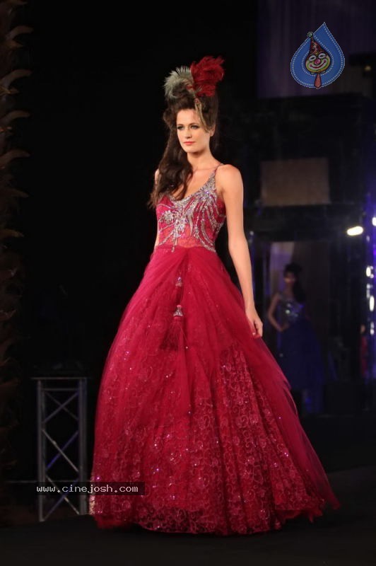 Aamby Valley India Bridal Week Day 1 All Shows  - 79 / 90 photos