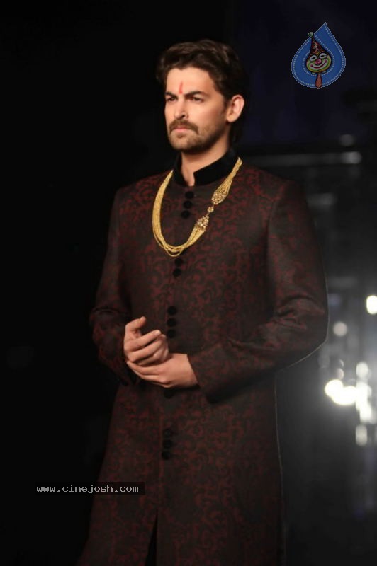 Aamby Valley India Bridal Week Day 1 All Shows  - 80 / 90 photos