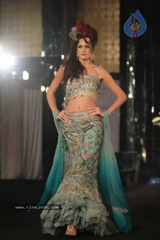 Aamby Valley India Bridal Week Day 1 All Shows  - 82 / 90 photos
