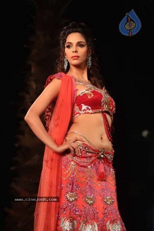 Aamby Valley India Bridal Week Day 1 All Shows  - 89 / 90 photos