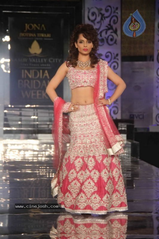 Aamby Valley India Bridal Week Day 3 - 11 / 55 photos