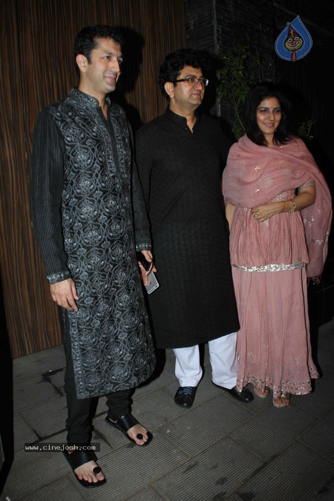 Aamir Khan Hosted Diwali 2014 Party - 27 / 57 photos