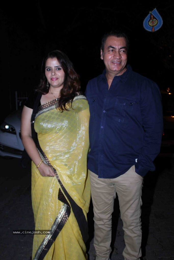 Aamir Khan Hosted Diwali 2014 Party - 32 / 57 photos