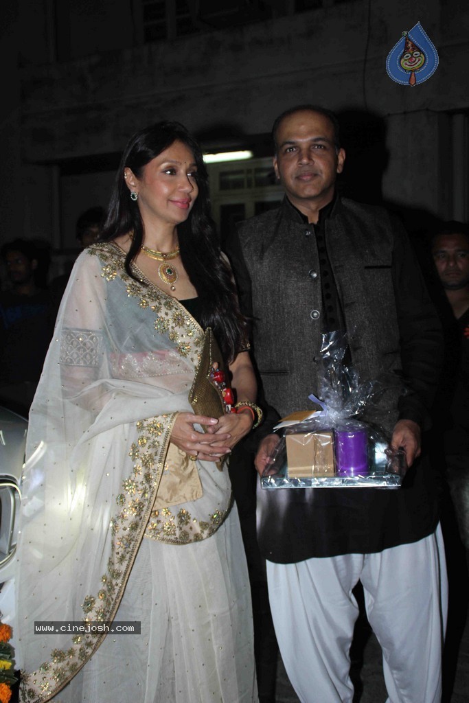 Aamir Khan Hosted Diwali 2014 Party - 34 / 57 photos