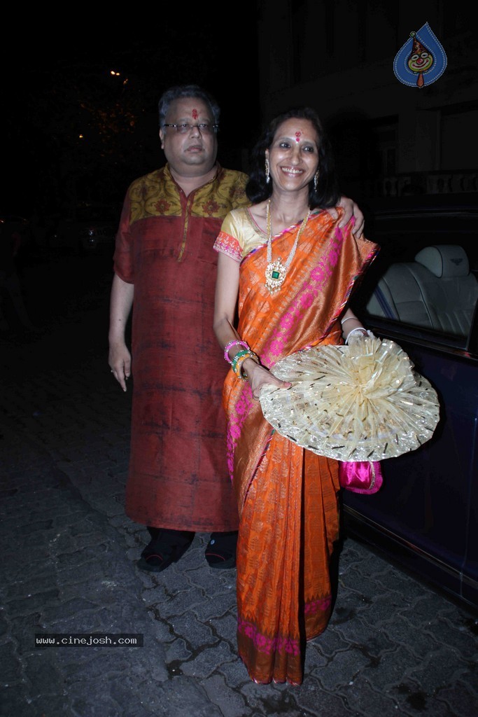 Aamir Khan Hosted Diwali 2014 Party - 51 / 57 photos