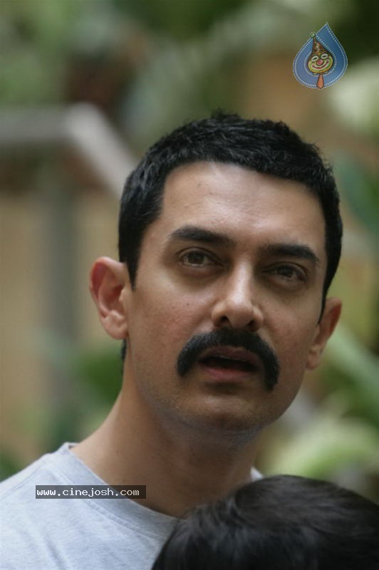 Aamir Khan Promotes Zokkomon - 4 / 50 photos