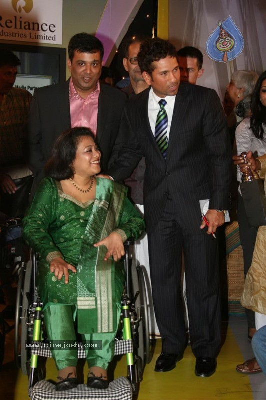 Aamir Khan, Sachin at Real Heroes Awards - 35 / 42 photos