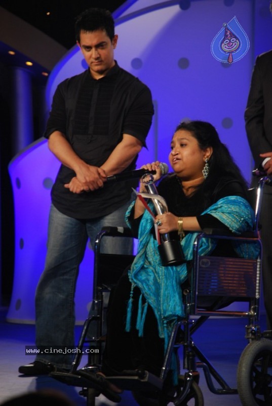 Aamir, Salman, Tabu At CID Gallentry Awards - 18 / 30 photos