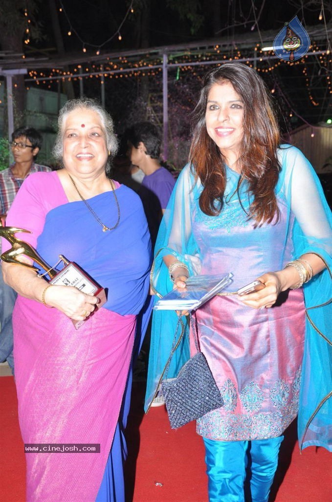 Aap Ki Awaaz Press Media Awards - 14 / 37 photos